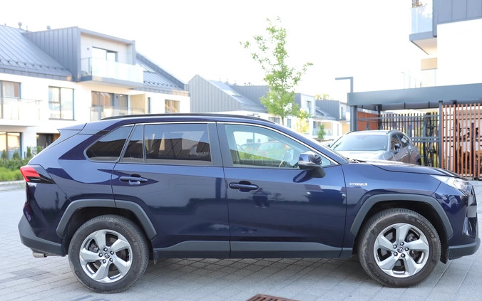 Toyota RAV4 cena 124900 przebieg: 84027, rok produkcji 2019 z Sopot małe 466